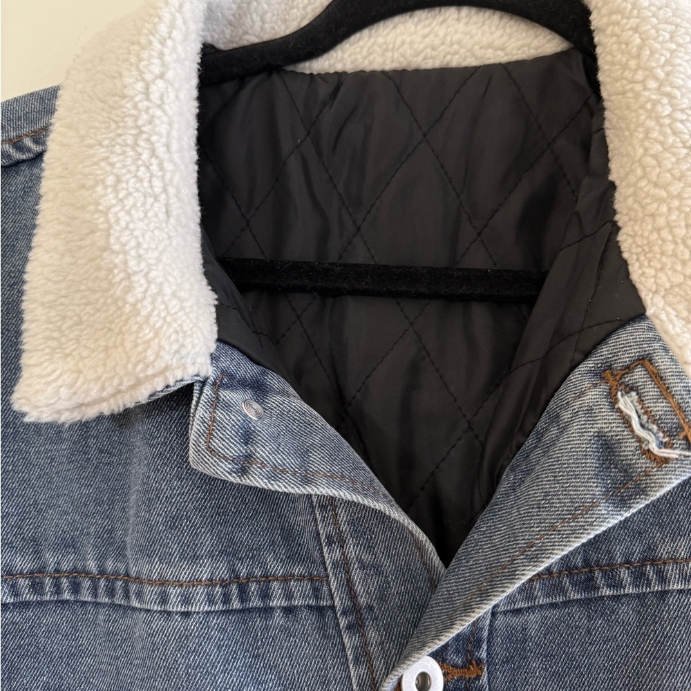 Women Jacket - Picture 3 of 4